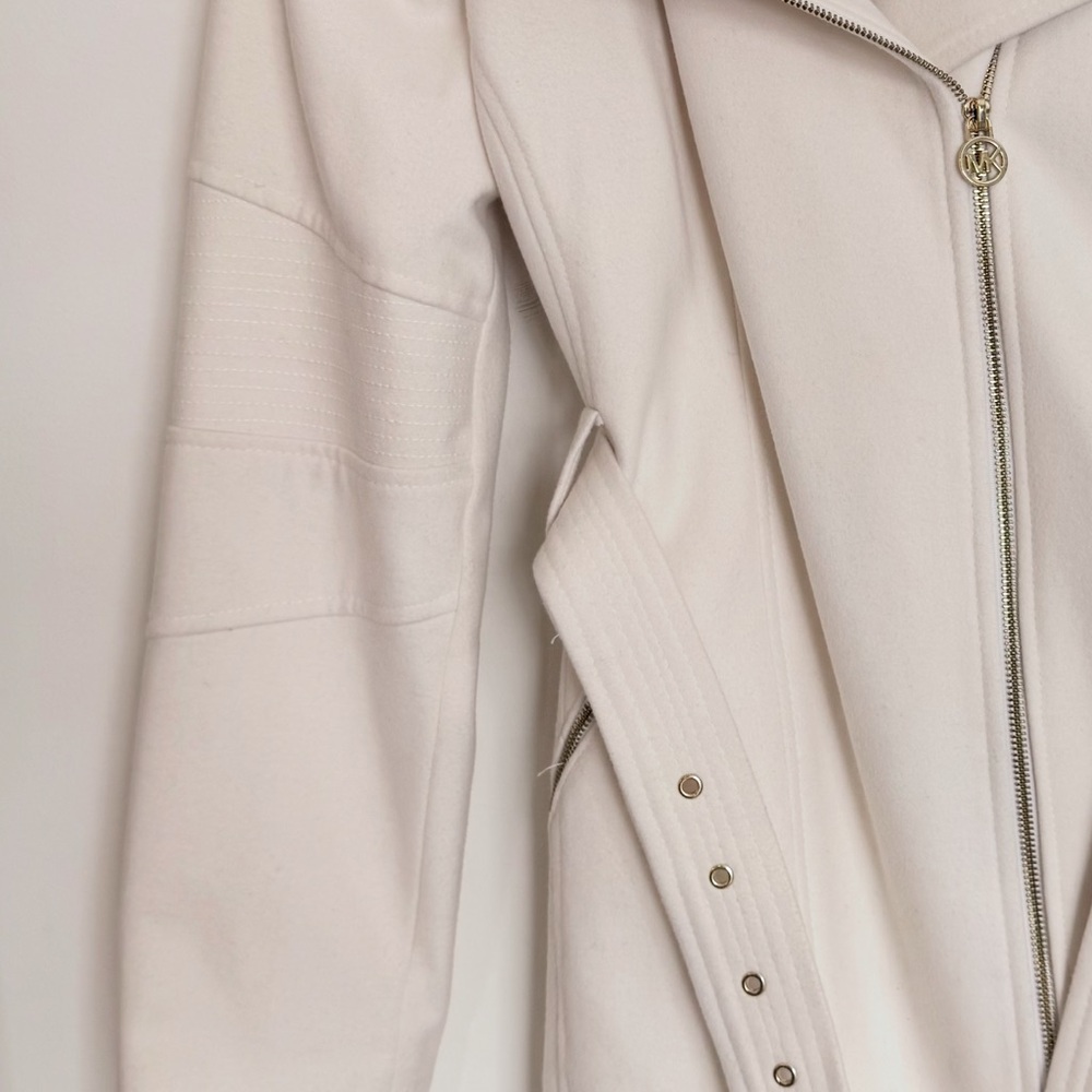 Michael Kors Cream Belted Trench Coat - Picture 7 of 8
